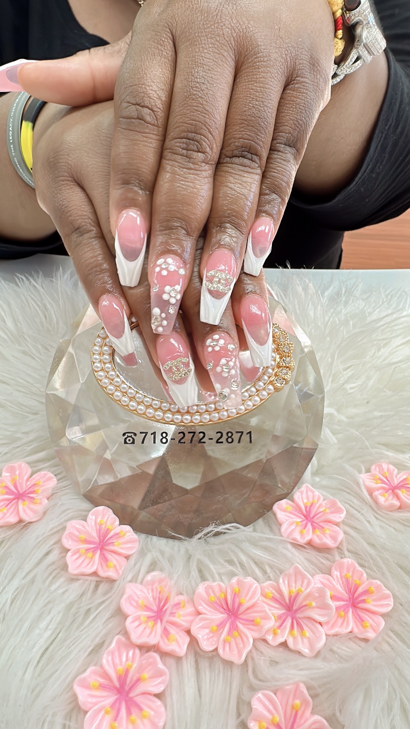 Close-up of polished gel nails at La Muse Nail Brooklyn